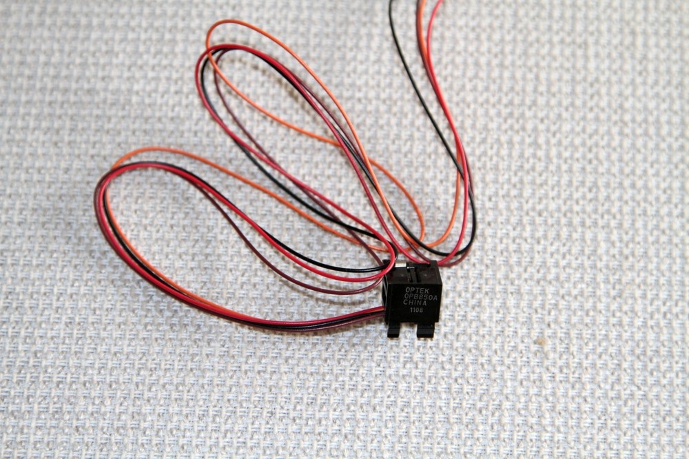 OPTEK OPB850A sensor ( conveyors  Echo Graphic HOPE processors _Scitex Dolev )