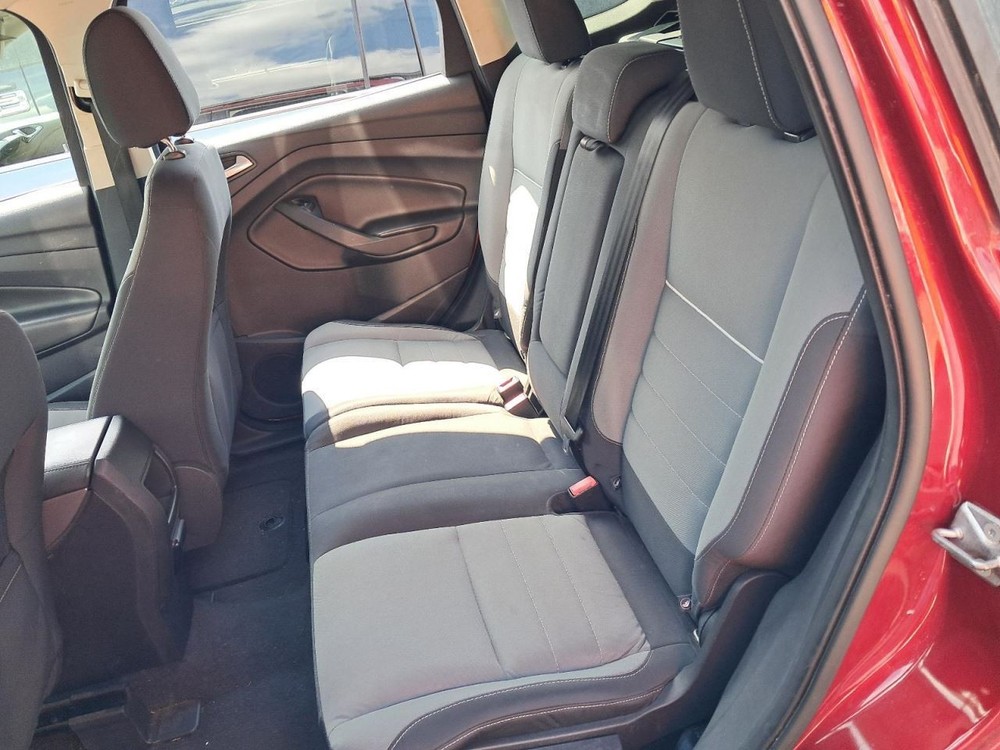 ESCAPE 2013 Glove Box 4778938
