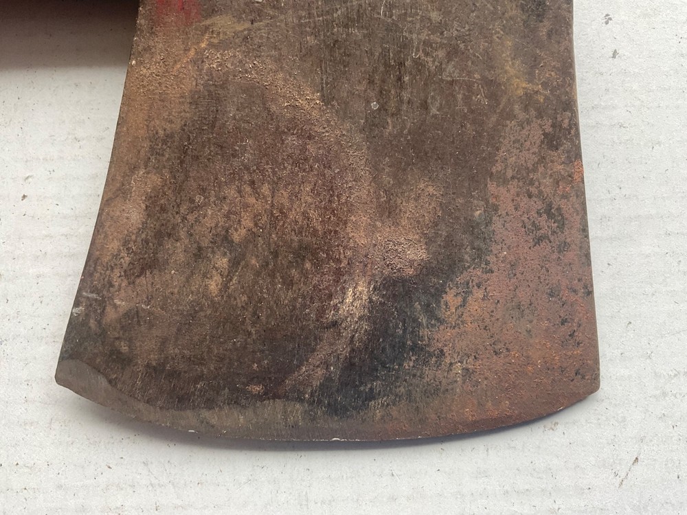 TRUE TEMPER TOMMY AXE with Nail Puller