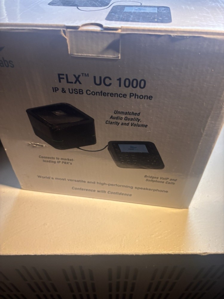 Revolabs FLX UC 1000, IP Conference Phone with USB Support