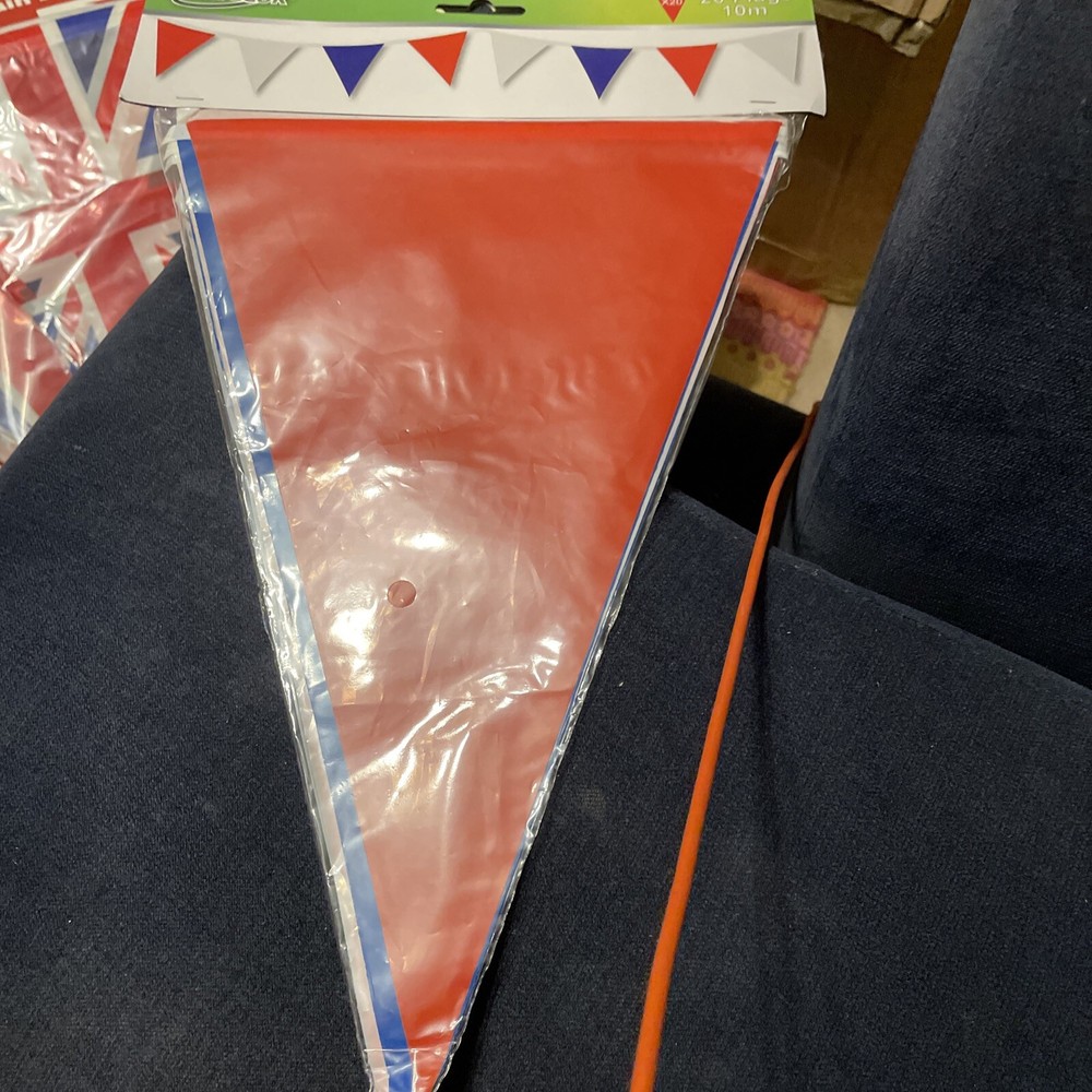 Oaktree red, white and blue bunting
