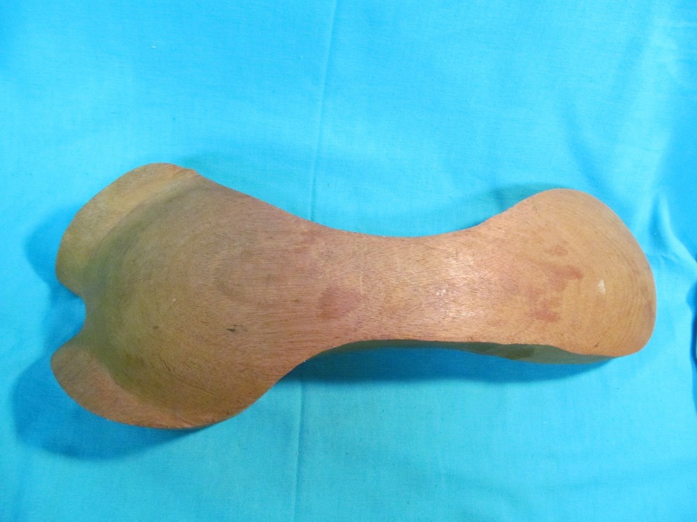 20 1/2" MID CENTURY CARVED SOLID WOOD ABSTRACT SCULPTURE