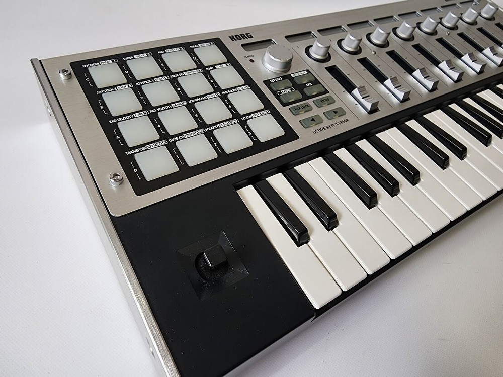 KORG MC-1 MIDI keyboard micro midi controller keyboard