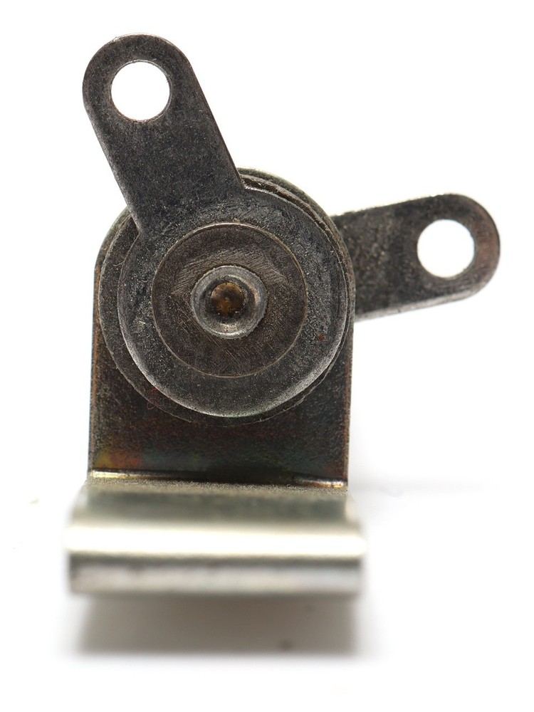 Bayonet Base 2-Lead Socket with Laydown Mounting Bracket, 5pcs