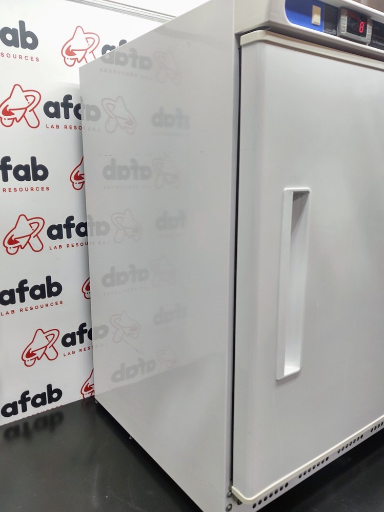VWR SCUCBI-0404 Under Counter Refrigerator