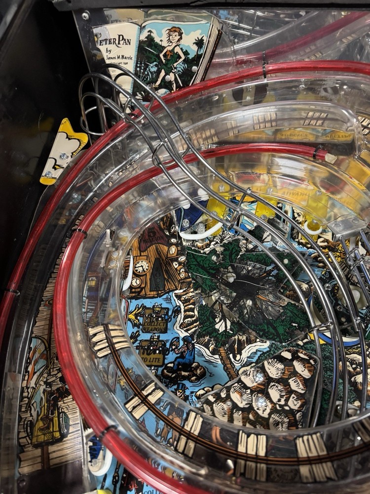 DATA EAST HOOK PINBALL MACHINE FULLY REFURBISHED PLAYS GREAT ROBIN WILLIAMS
