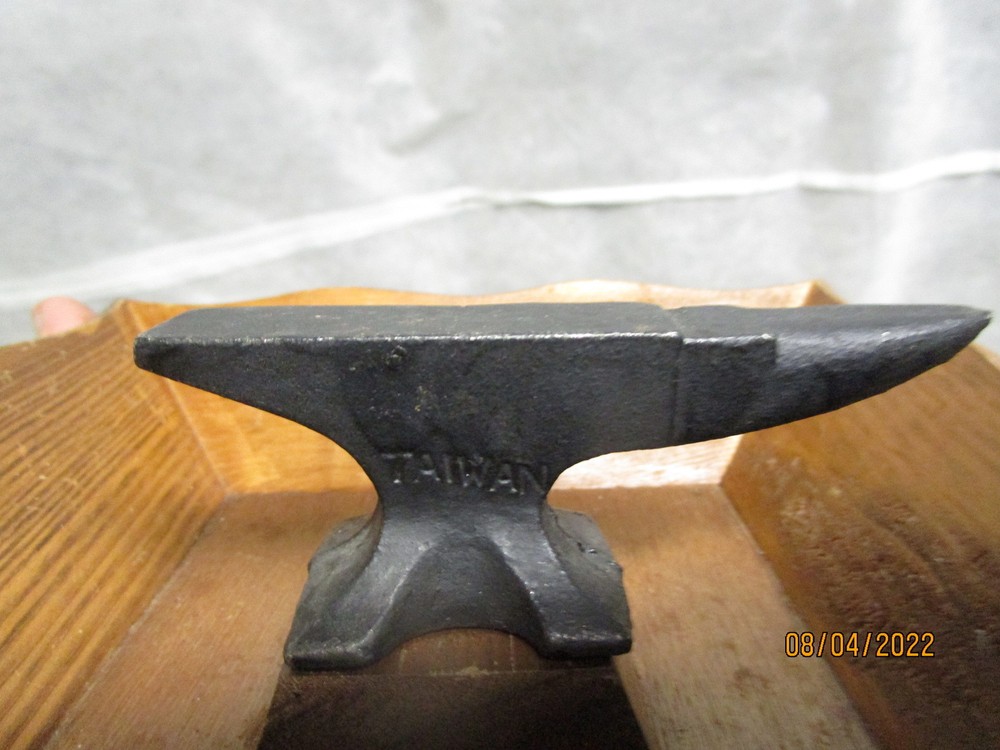 Vintage Cast Iron Anvil Nut Cracker Tray - Missing Hammer