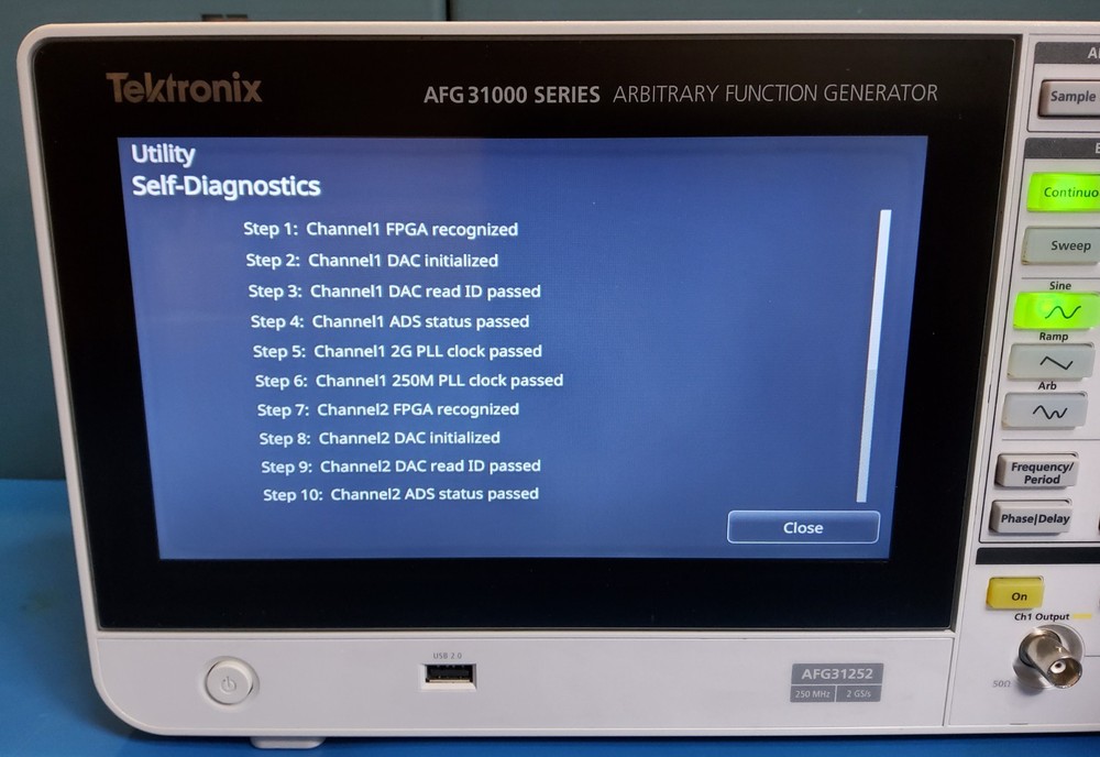 Tektronix AFG31252 1uHz-250MHz 2Ch Arbitrary Function Generator PRISTINE