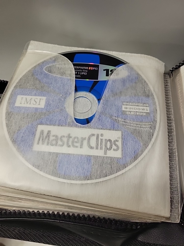 IMSI MasterClips 500,000+ Design Guide & Image Catalog Sampler with 28 CD's