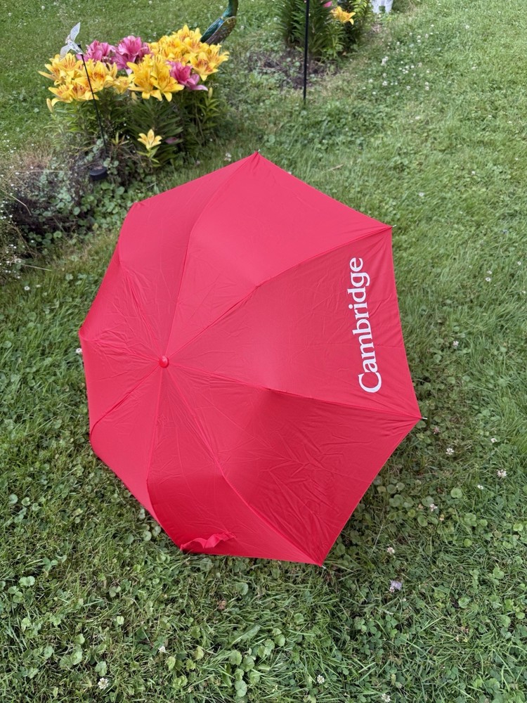 VINTAGE UMBRELLA CAMBRIDGE CIGARETTES NOS
