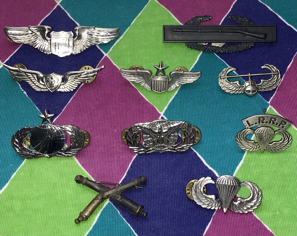 BADGES, DEVICES, US GI SURPLUS , HUGE LOOSE LOT OF 10, CLUTCH-BACK, WINGS, CIB!