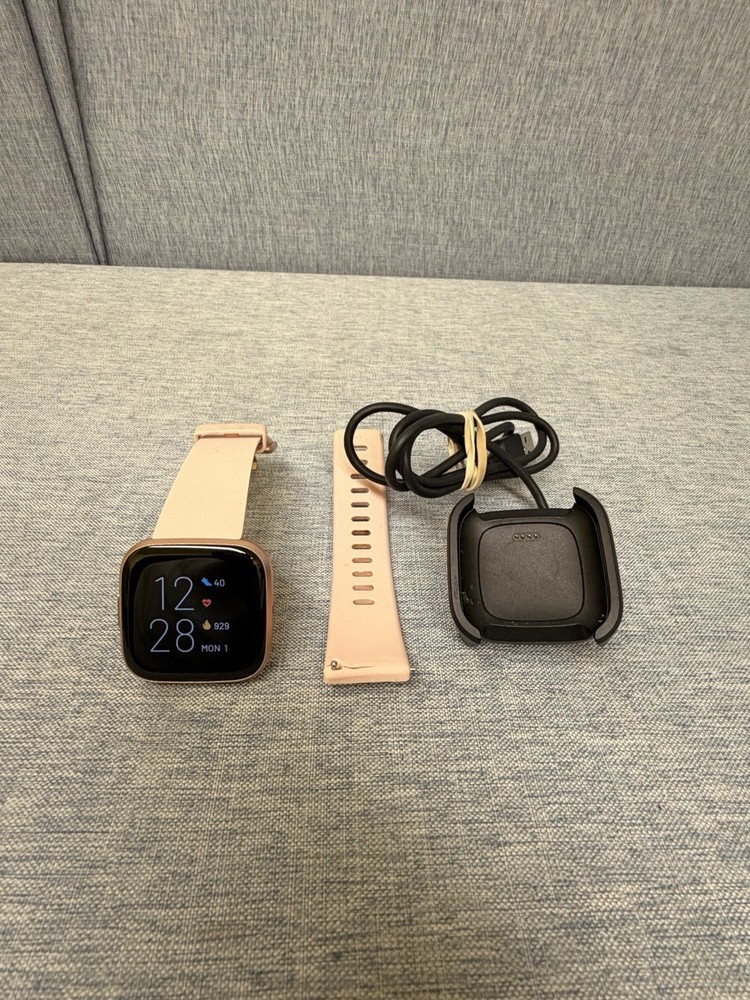 Fitbit Versa 2 Activity Tracker copper rose color - Read Description
