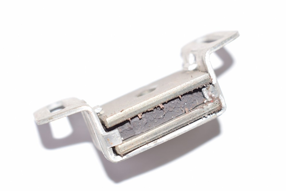 Ives, Part: 325, Magnetic Catch