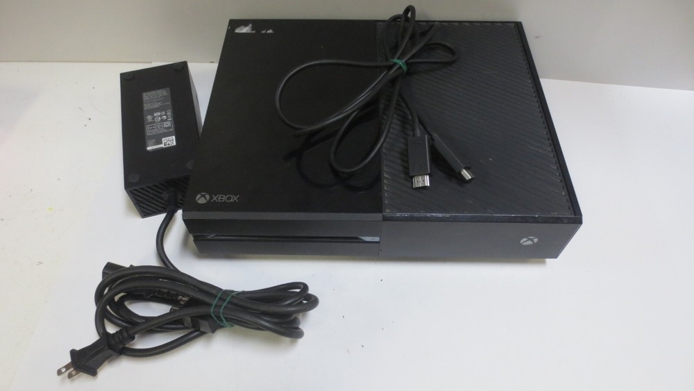 Microsoft Xbox One 1540 500GB Console - for part