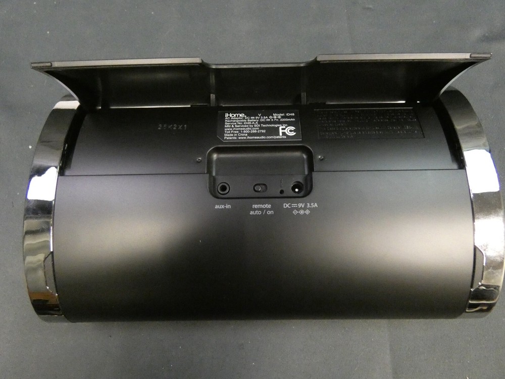 iHome iD48 iPhone Dock for iPhone with 10pin Lightning Connector