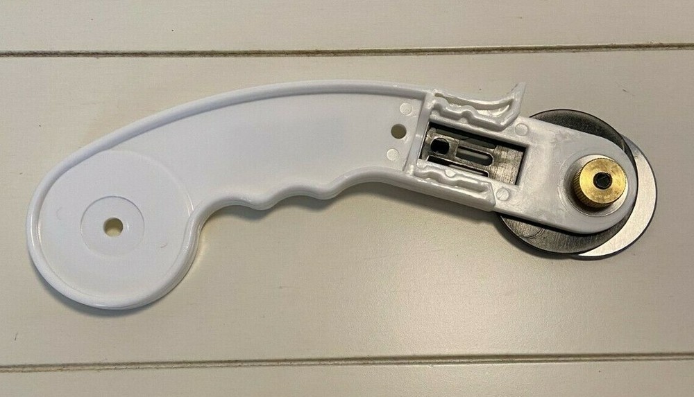 June Tailor Quilting Rotary Cutter