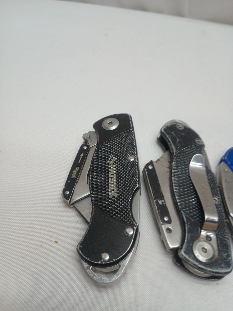 6 FOLDING UTILITY KNIVES ASSORTED GOOD SHAPE ALL WORK