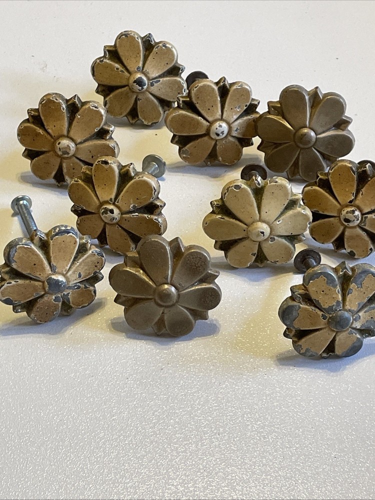 Vintage Flower 14 Flower Drawer Knobs Pulls