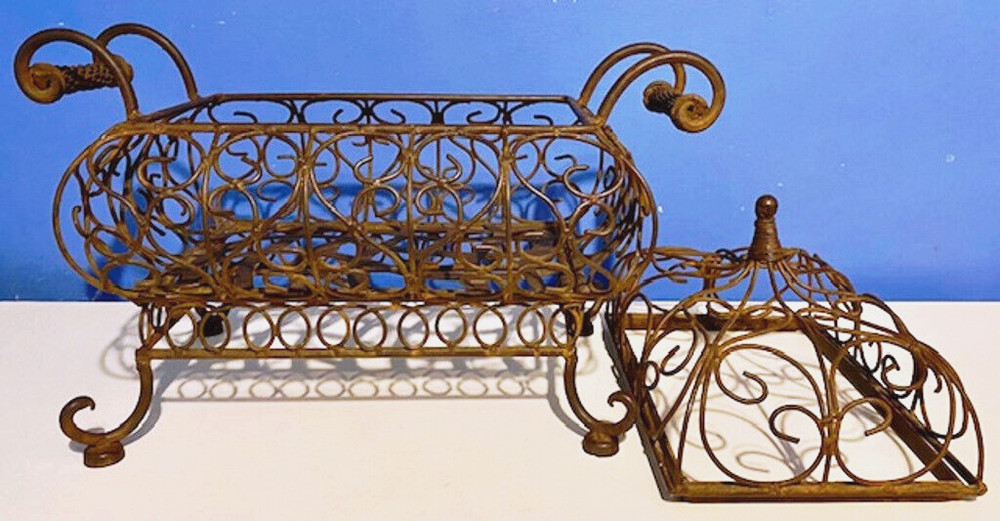 VTG HEAVY CAST IRON RUSTIC ORNATE 2 PC INDOOR/OUTDOOR FOOTED DISPLAY UNIT-EUC