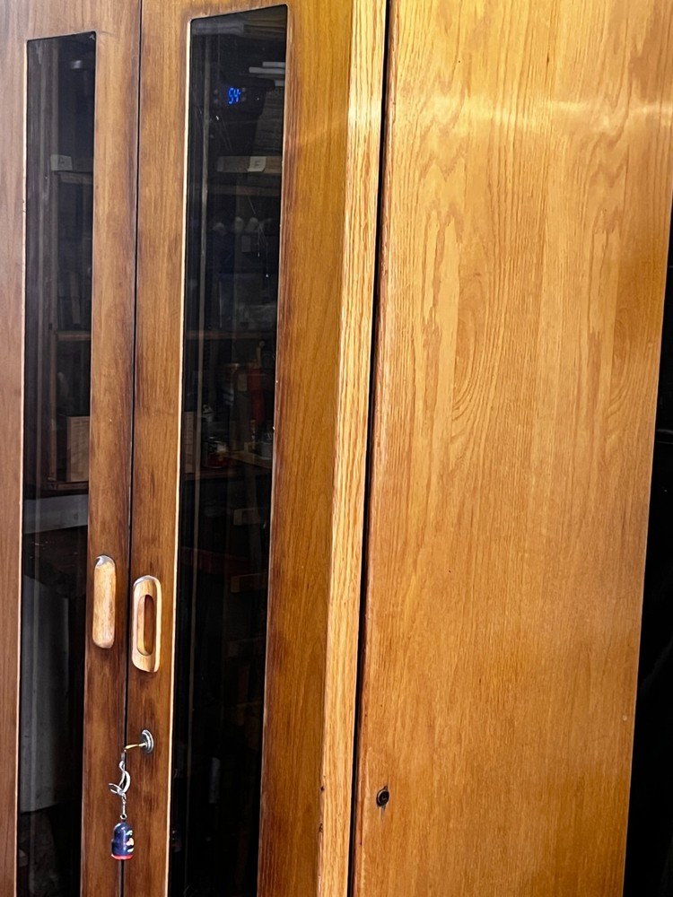 wine cellar cabinet with cooling unit