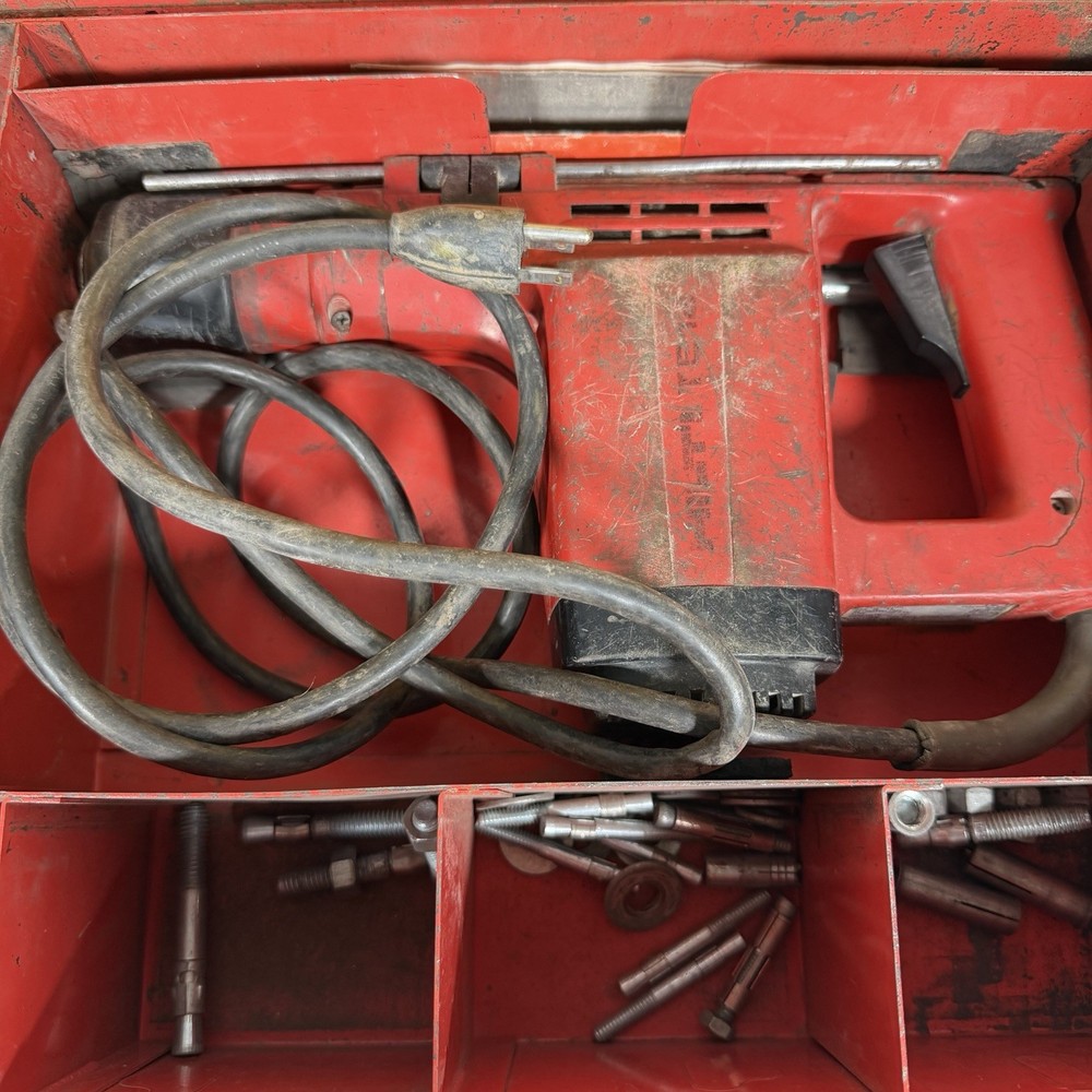 HILTI HAMMER DRILL MODEL TE 12 W/ HARD CARRYING CASE AND DRILL BITS Working