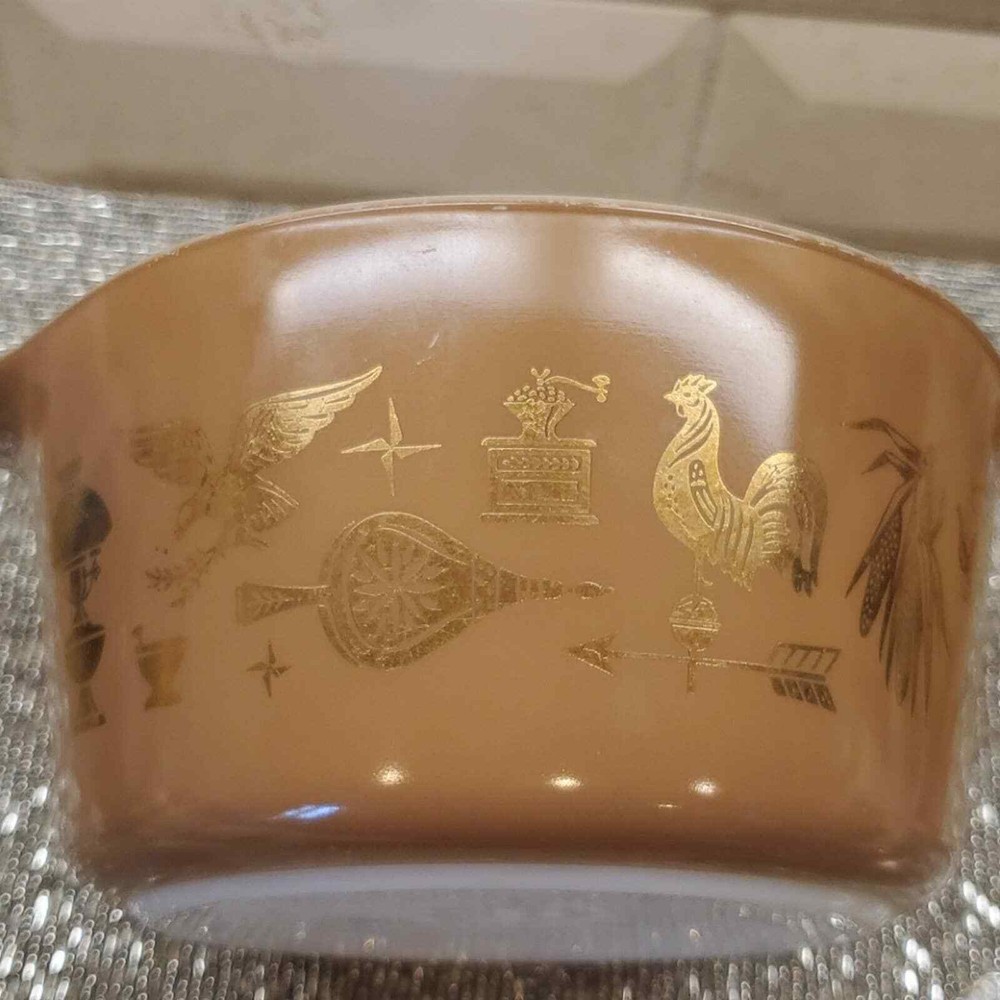 PYREX Early American Eagle 473 - 1 Qt. Dish
