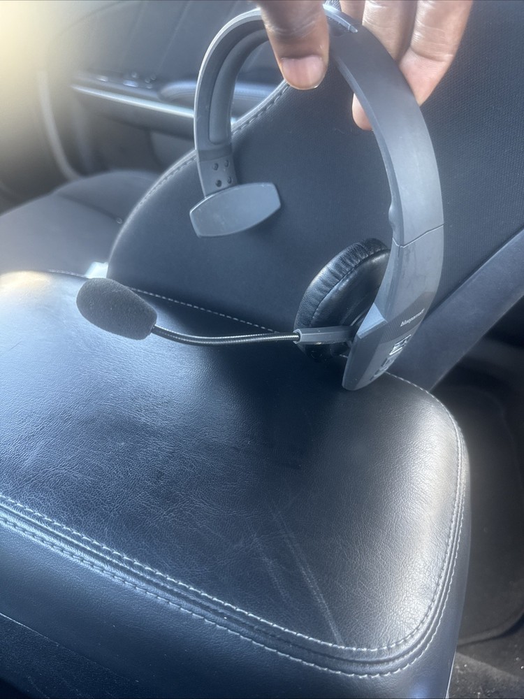 BlueParrott B450-XT Bluetooth Headset Pre-owned