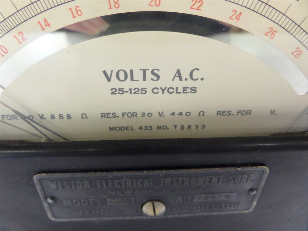 Vintage Weston 433 Electrical AC Voltmeter Zero Corrector Meter 25-125 Cycles