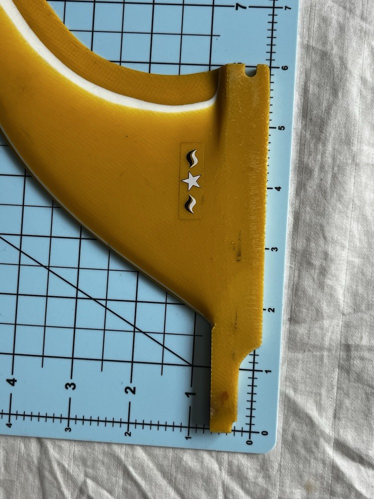 Vintage Star Surfboard Fin Right Side