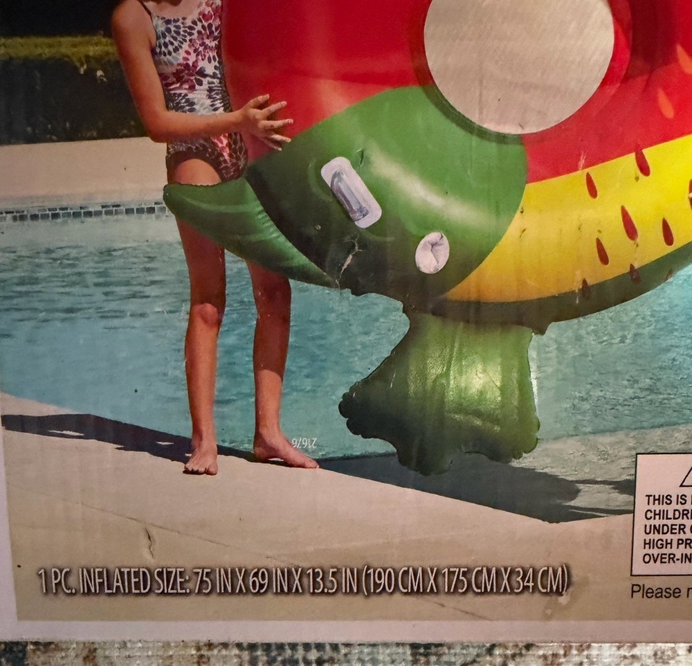 Member's Mark Oversized PARROT Pool Float, Mesh Seating, 56" Diameter