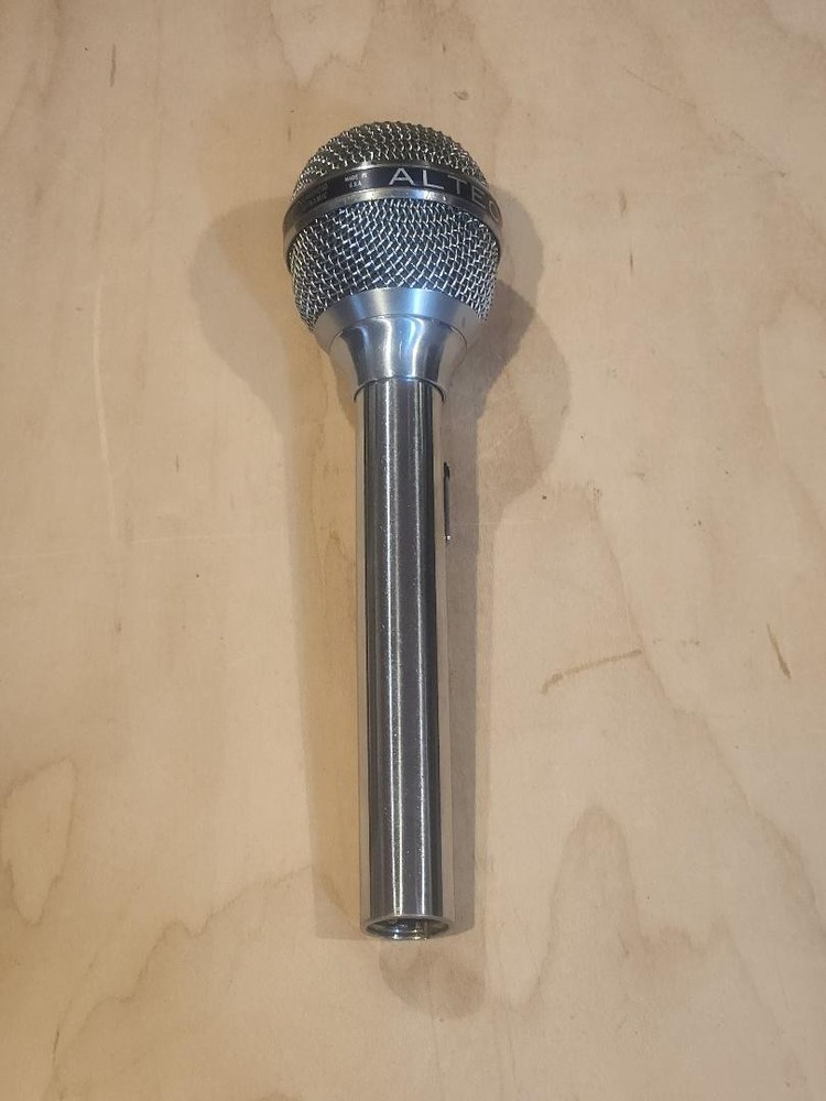 VINTAGE ALTEC LANSING MICROPHONE MODEL 650B (TESTED)