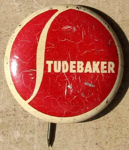 EARLY STUDEBAKER ADVERTISING BUTTON or PIN #H972
