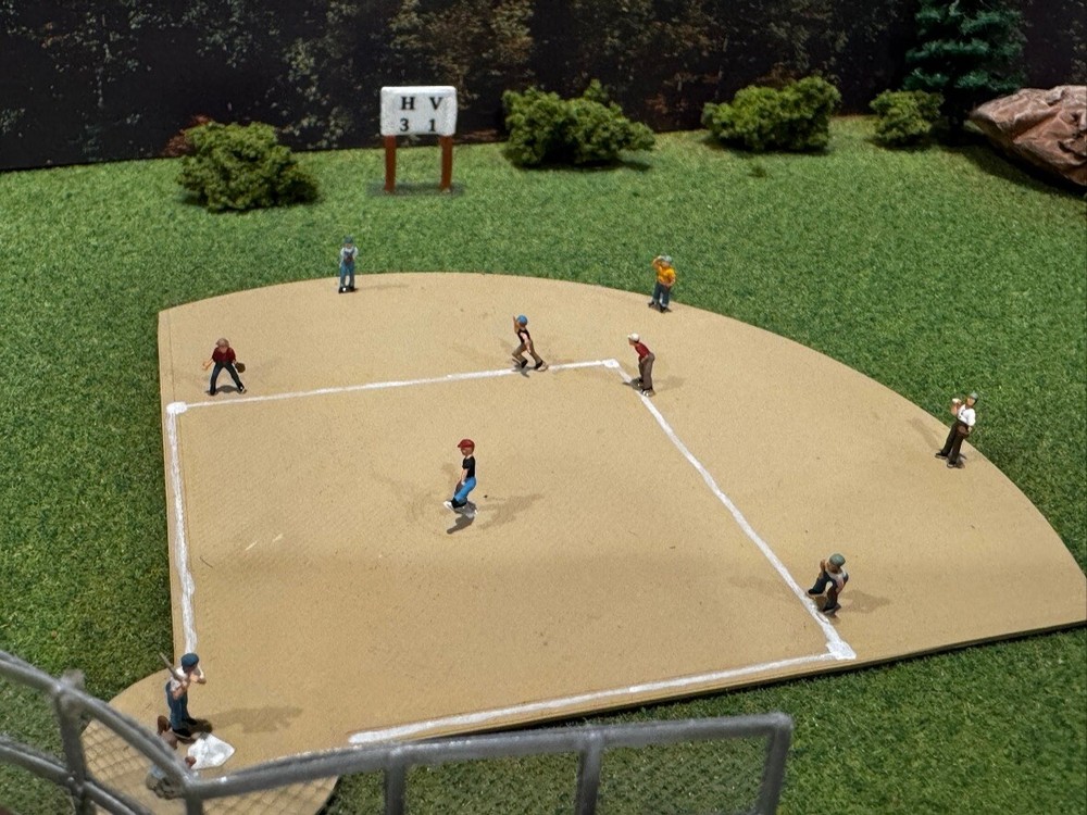 N Scale Baseball Kit
