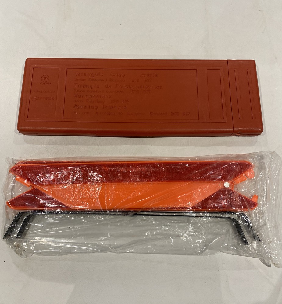 WARNING TRIANGLE EMERGENCY BREAKDOWN FOLDABLE SIGN HAZARD EU REFLECTIVE CAR