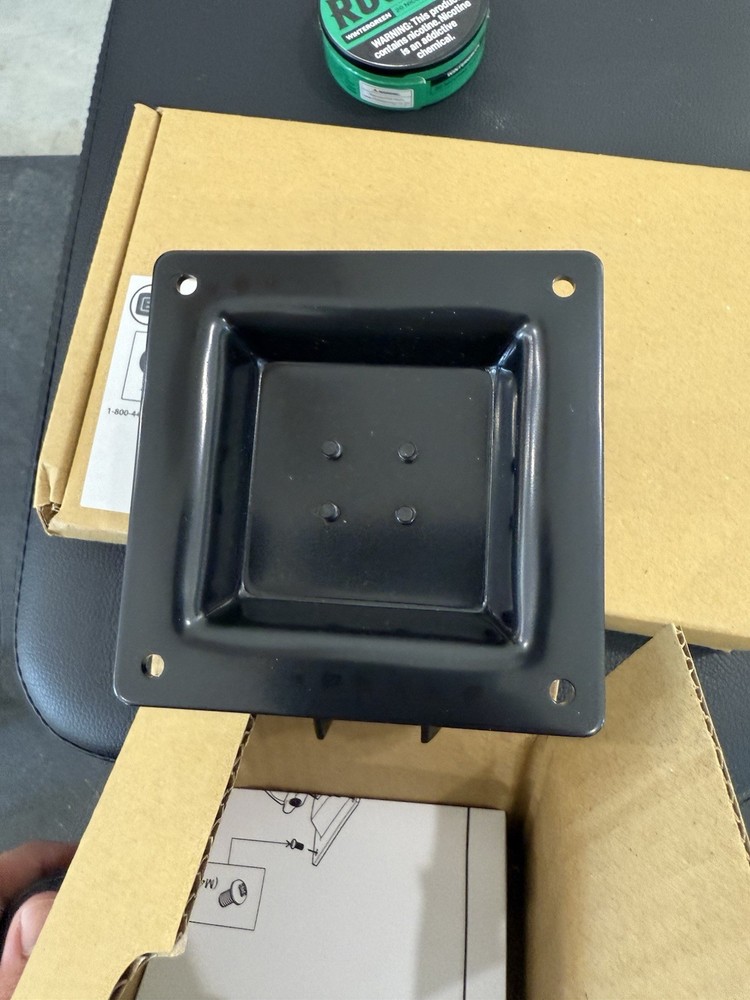 Clinton Electronics CE-LA19X Small Adjustable Wall Mount