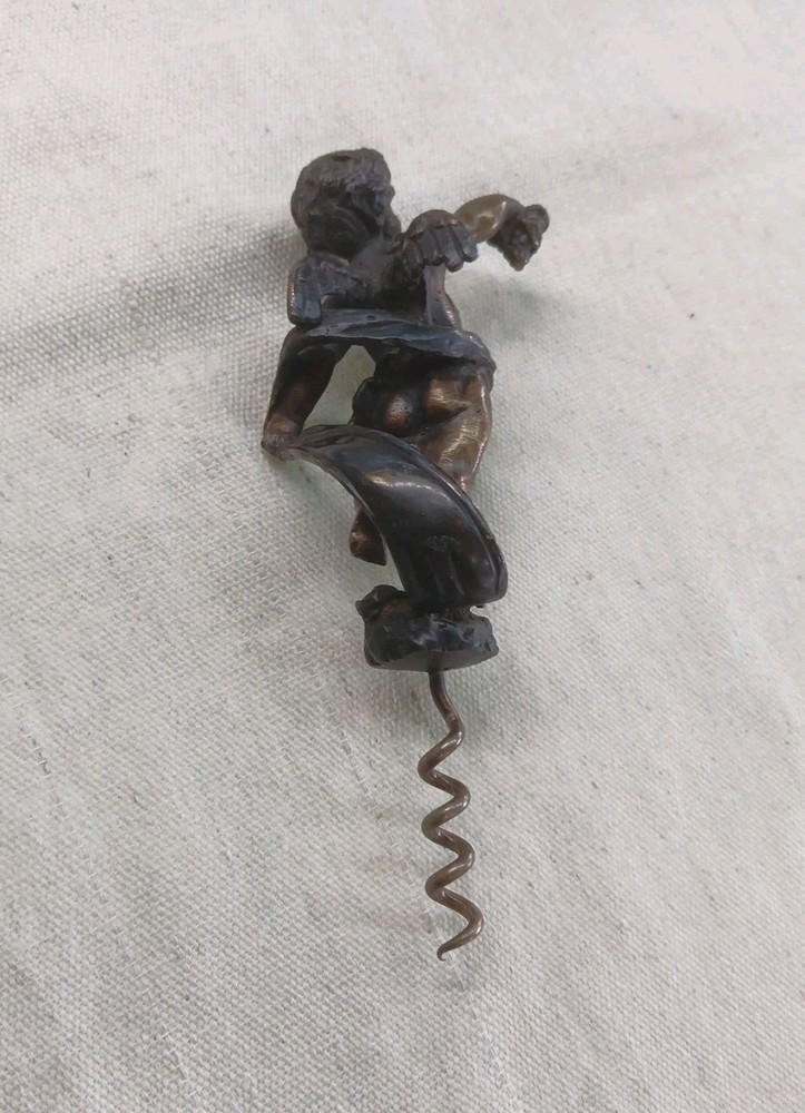 COLLECTABLE BRONZED CORKSCREW WITH WINGED CHERRUB HANDLE