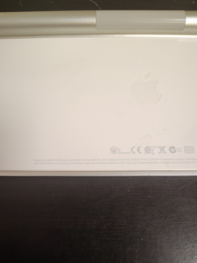 Apple Wireless Keyboard A1314 model