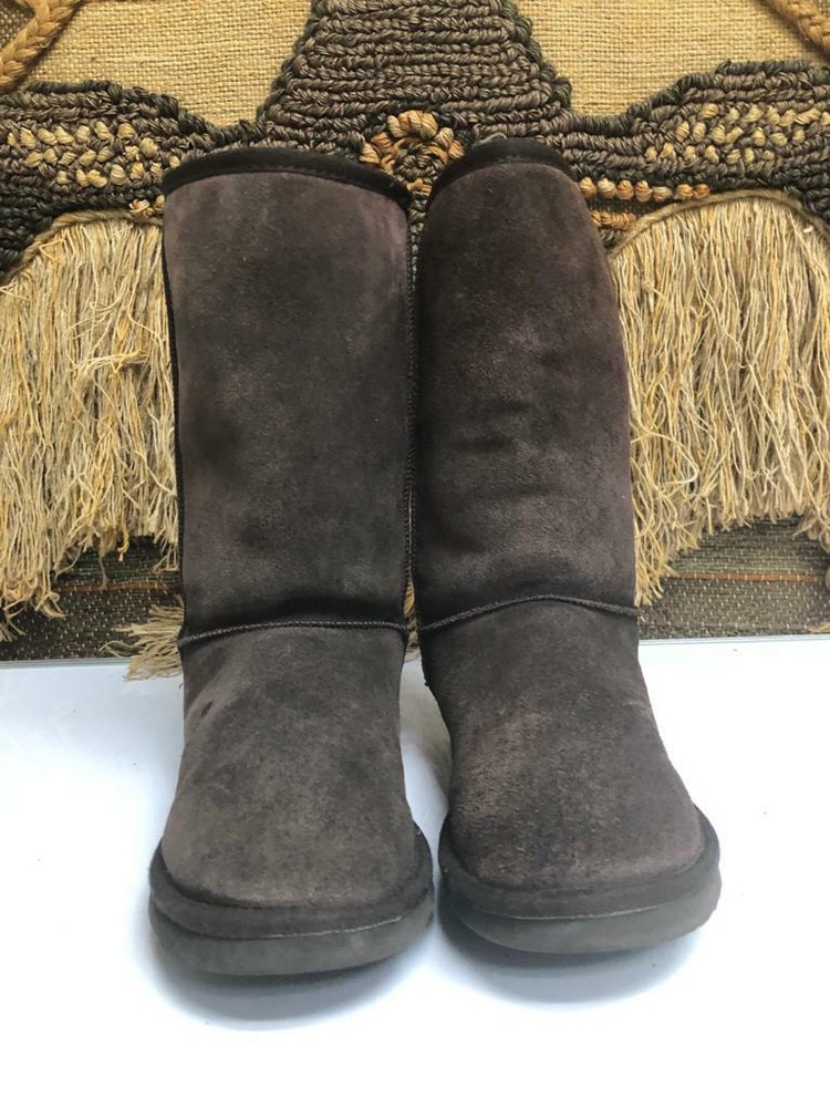 UGG WOMENS BROWN WINTER BOOT SIZE 8