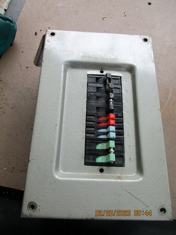 Zinsco Magnetrip Electrical Panel With Breakers