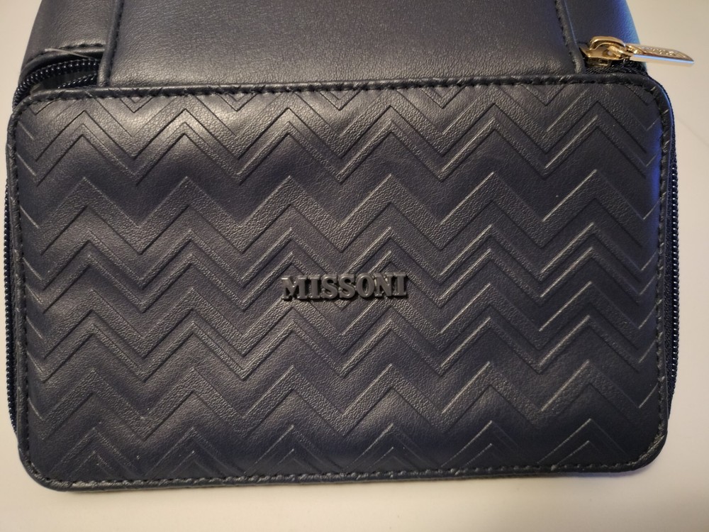 Missoni Delta One Amenity Kit textured zigzag pattern blue zippered pouch