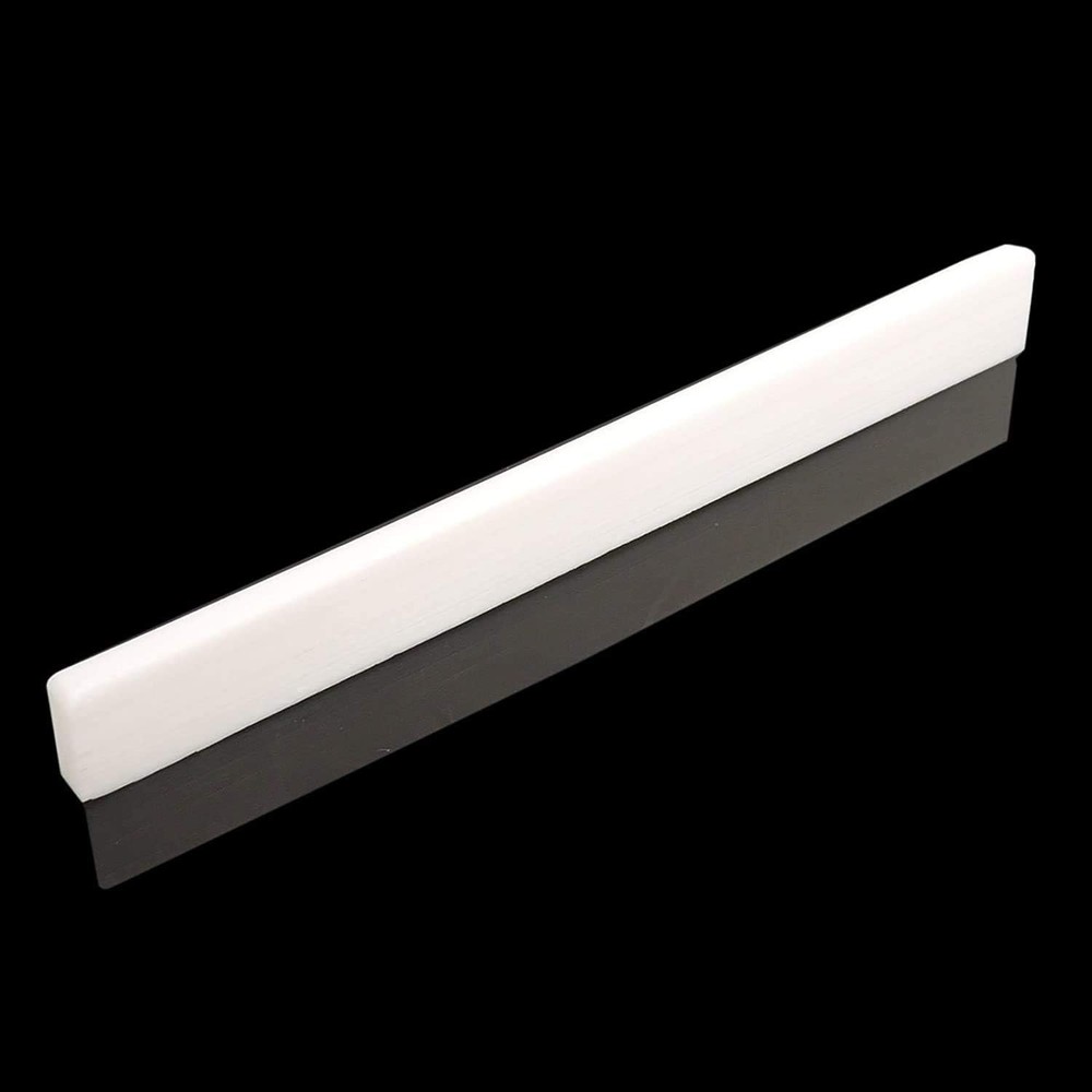 Lightweight Bone Nut and Saddle for Enhanced Classical Guitar Sound Quality