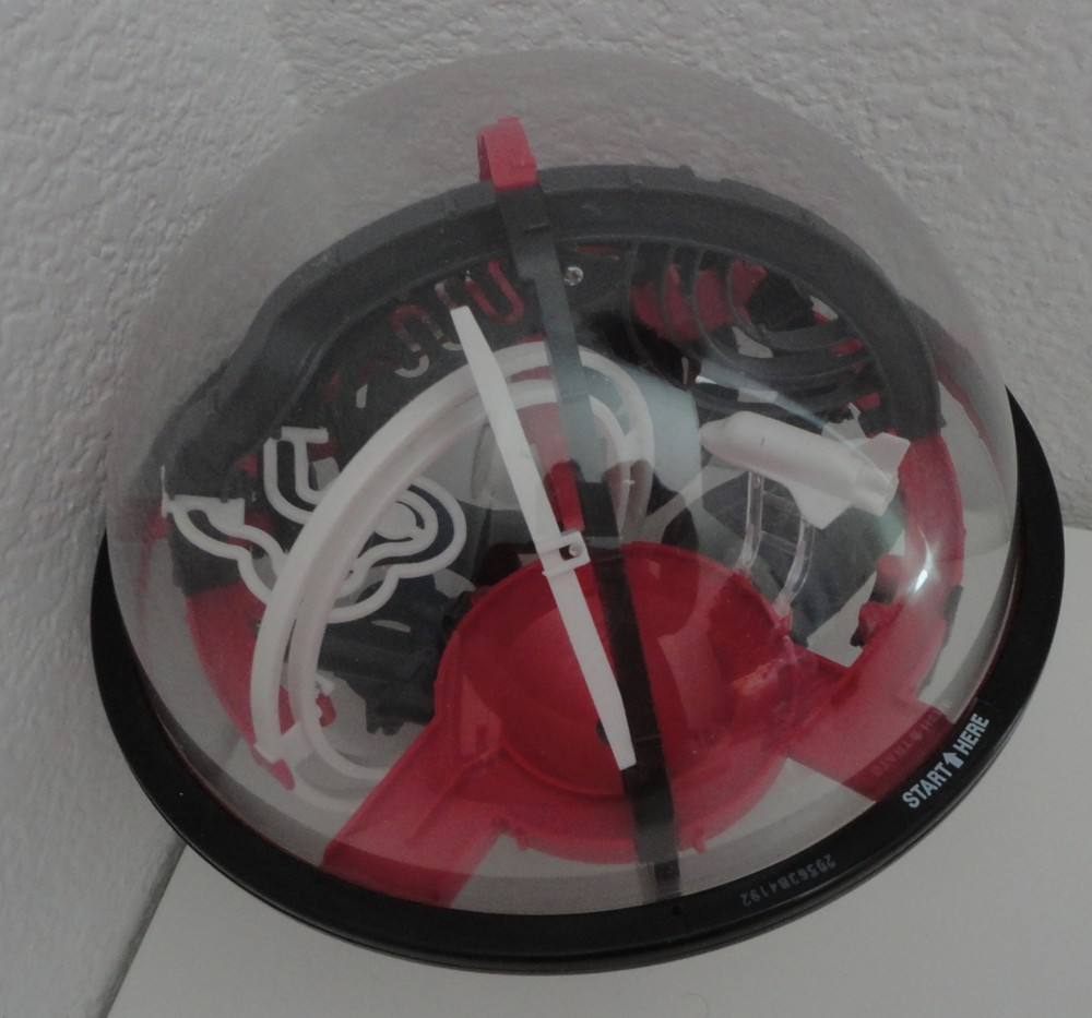 Sharper Image Space Challenge Maze Ball Globe 3D Plastic Puzzle Game 2014