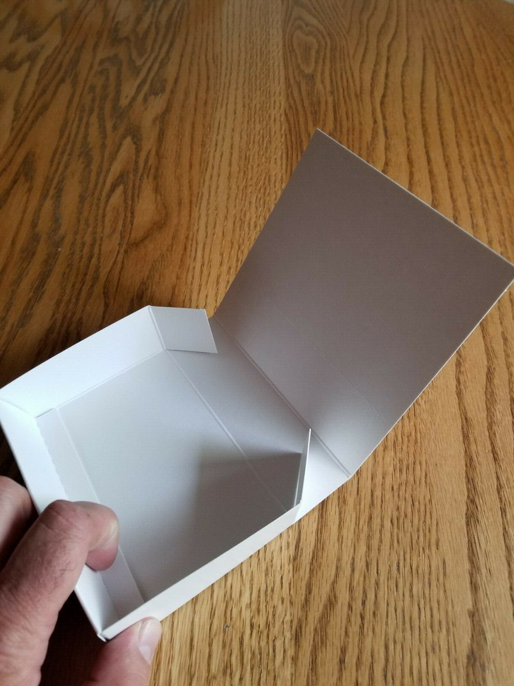 FB-8 Fold up boxes 24 count White 5-1/8" X 3-3/4"