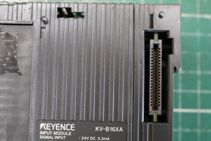 KEYENCE KV-B16XA 16-Point Screw Terminal Input Unit USED
