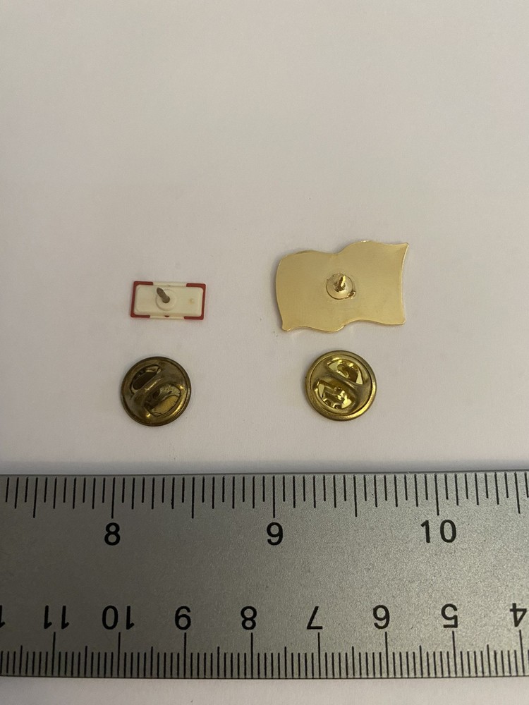 Canadian Flag (2) Lapel Pins P184