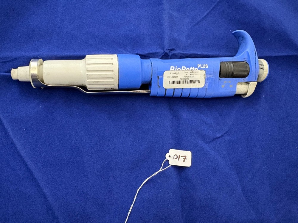 Labnet BioPette Plus 1-5 ml Adjustable Single Channel Pipette