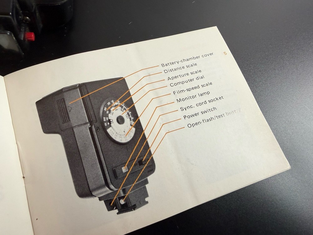 Minolta Auto 25 Flash Electroflash Shoe Mount w/Case