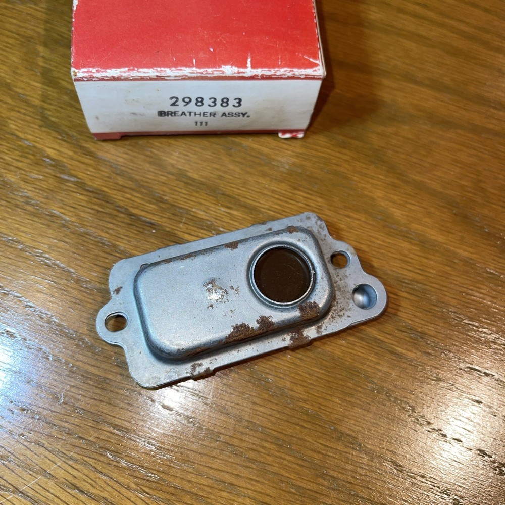 Briggs & Stratton Small Engine, Breather Assembly 298383