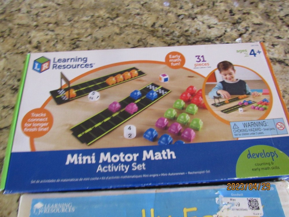 Lot 2 Learning Resources-Mini Motor Math-Friendly Farm Activity Sets-Games