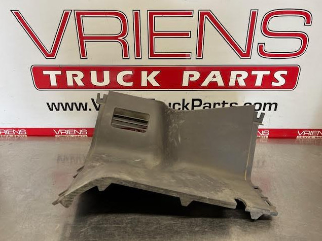 PETERBILT S60-6023-281 PANEL-CENTER KICK